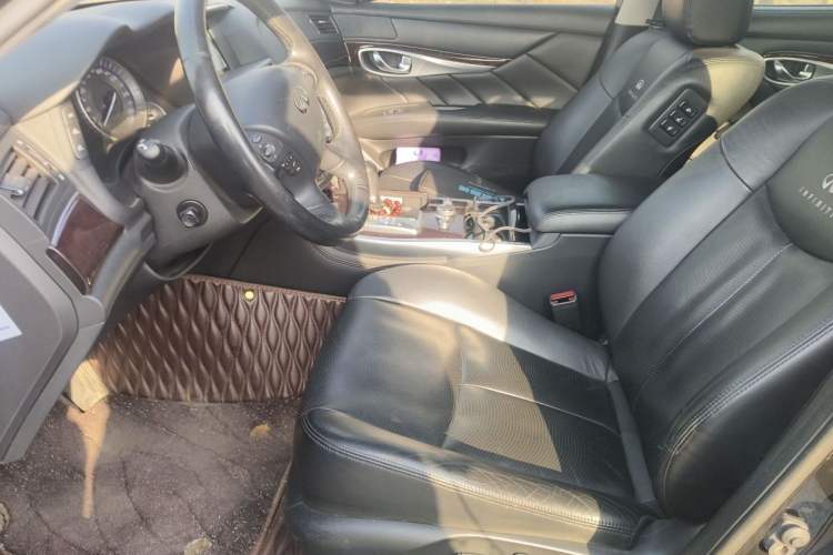 Used Infiniti Q70 2013 Q70L 2.5L Comfort Edition Interior 2