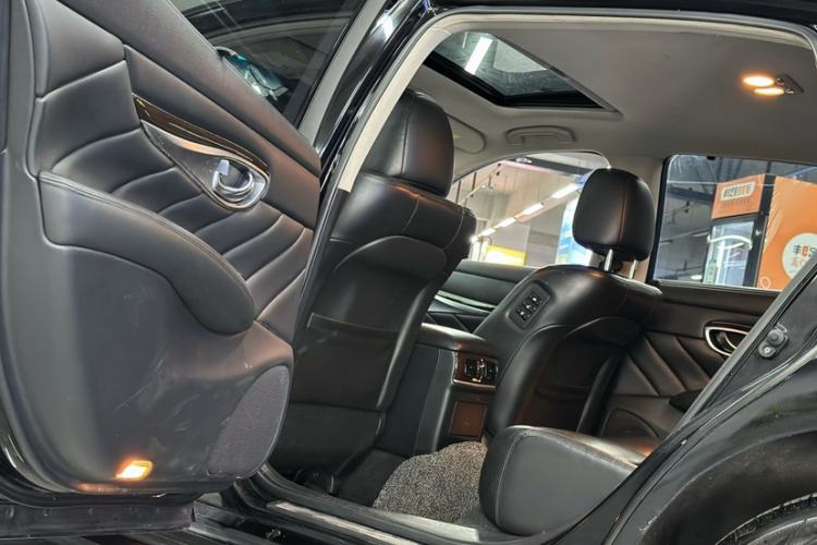 Used Infiniti Q70 2013 Q70L 2.5L Comfort Edition Interior 5