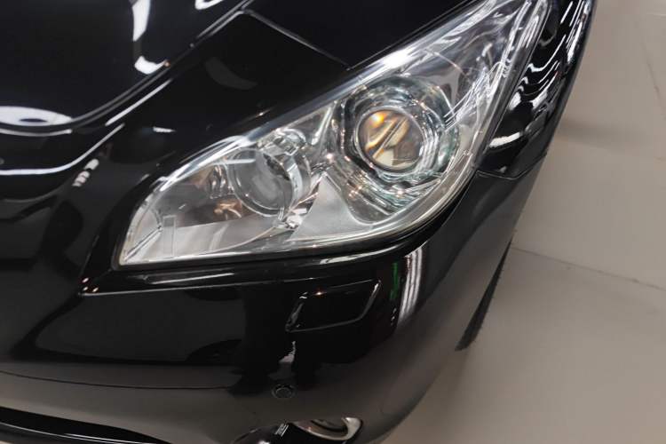 Used Infiniti Q70 2013 Q70L 2.5L Elegance Edition Left Front Headlight