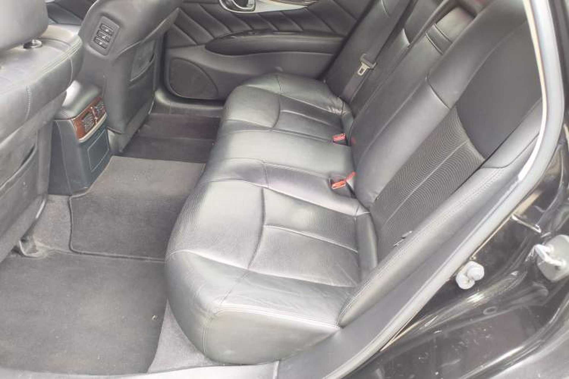 Used Infiniti Q70 2013 Q70L 2.5L Elegance Edition Left Rear Seat