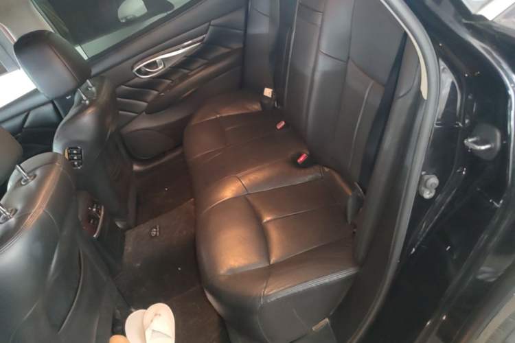 Used Infiniti Q70 2013 Q70L 2.5L Elegance Edition Left Rear Seat