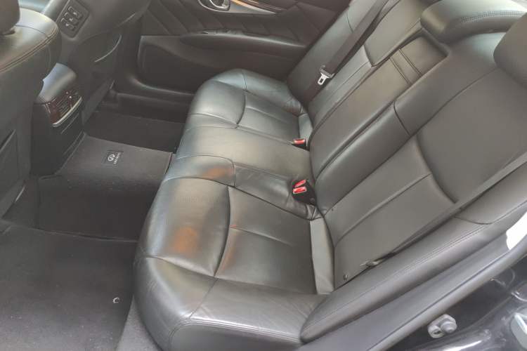 Used Infiniti Q70 2013 Q70L 2.5L Comfort Edition Left Rear Seat
