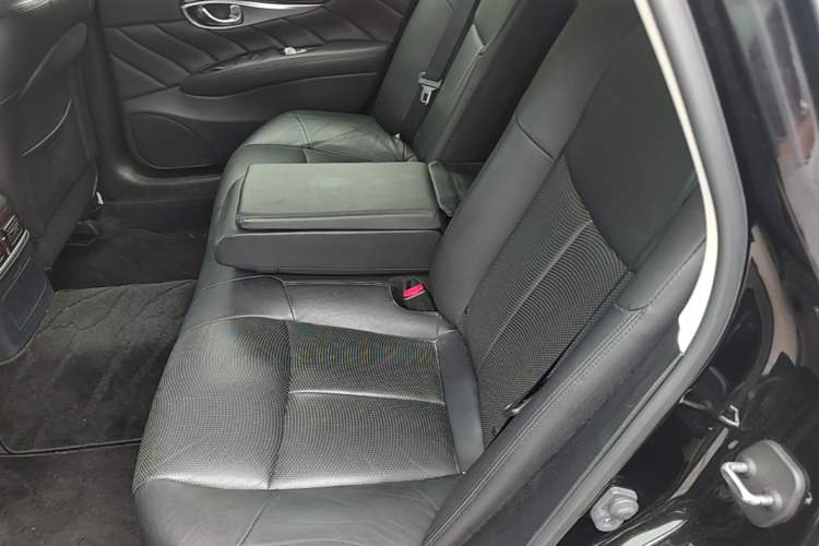 Used Infiniti Q70 2013 Q70L 2.5L Elegance Edition Left Rear Seat