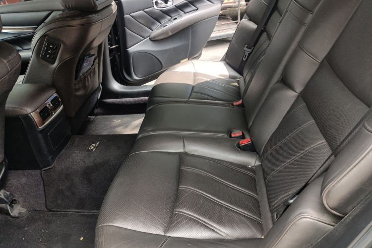Used Infiniti Q70 2013 Q70L 3.5L Hybrid Luxury Edition Left Rear Seat