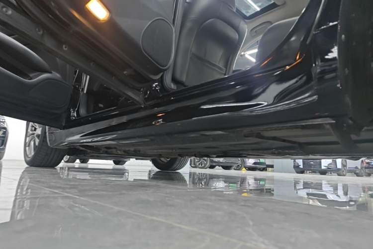 Used Infiniti Q70 2013 Q70L 2.5L Comfort Edition Left Side Sill