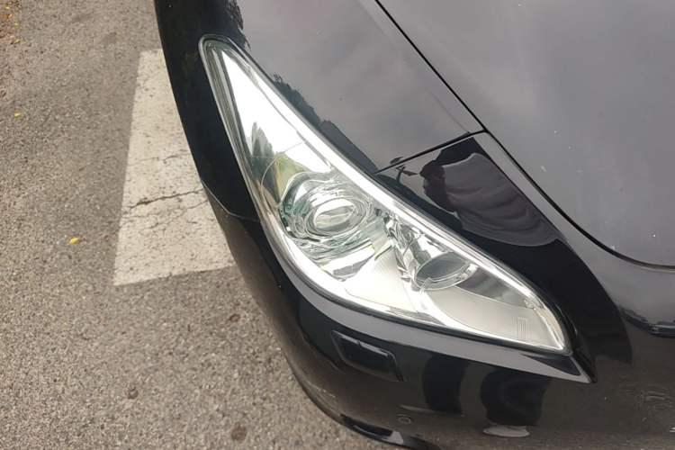 Used Infiniti Q70 2013 Q70L 2.5L Elegance Edition Right Front Headlight