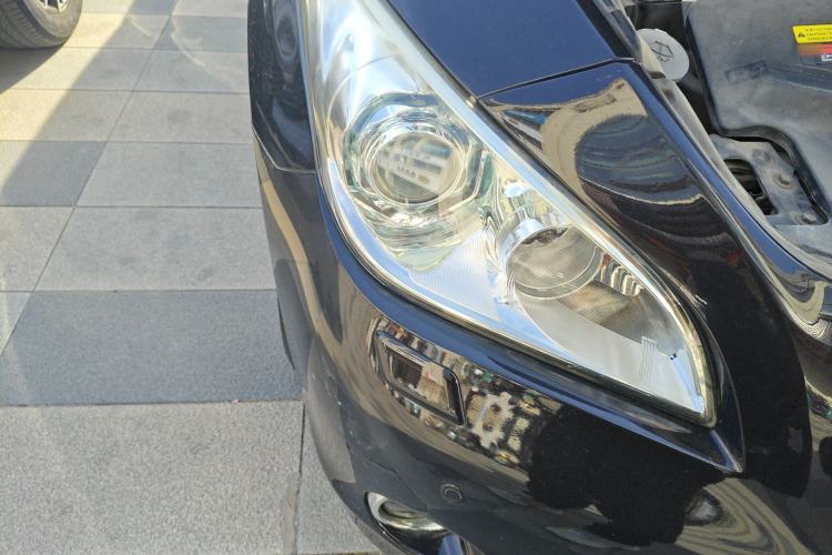 Used Infiniti Q70 2013 Q70L 2.5L Comfort Edition Right Front Headlight