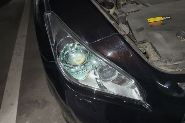 Used Infiniti Q70 2013 Q70L 2.5L Comfort Edition Right Front Headlight