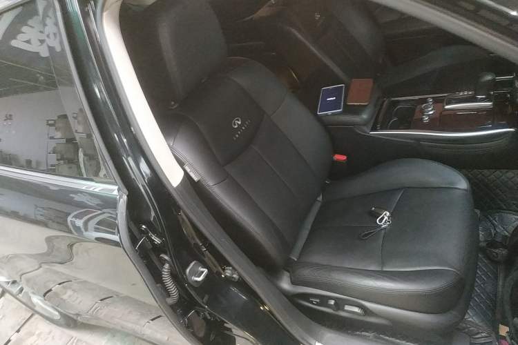 Used Infiniti Q70 2013 Q70L 2.5L Elegance Edition Right Front Seat