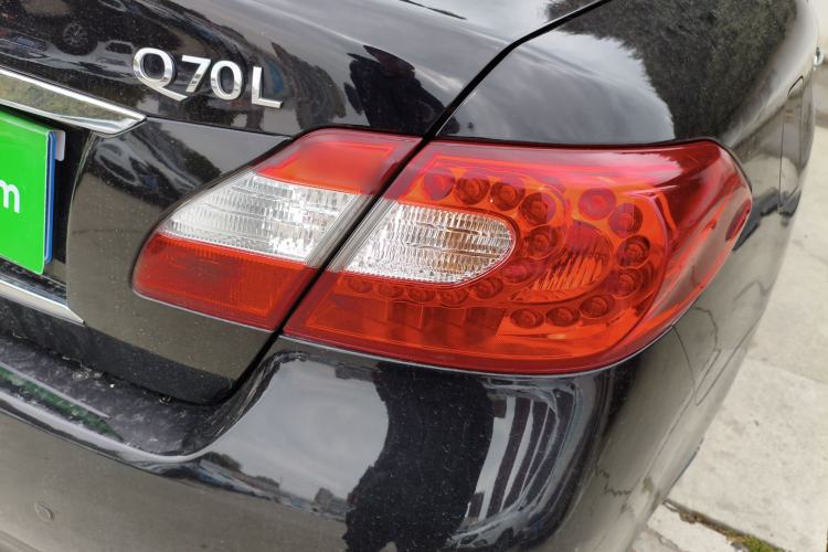 Used Infiniti Q70 2013 Q70L 2.5L Elegance Edition Right Rear Taillight