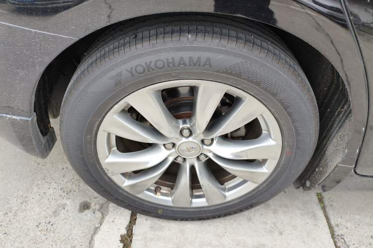 Used Infiniti Q70 2013 Q70L 2.5L Elegance Edition Right Rear Wheel Hub