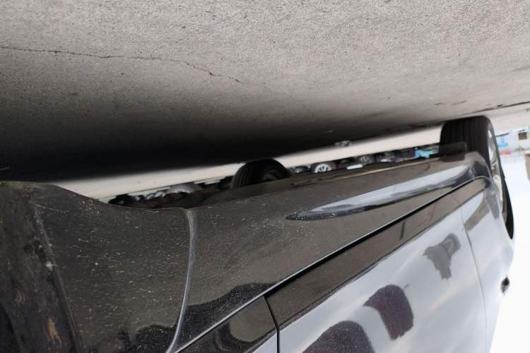 Used Infiniti Q70 2013 Q70L 2.5L Elegance Edition Right Side Sill