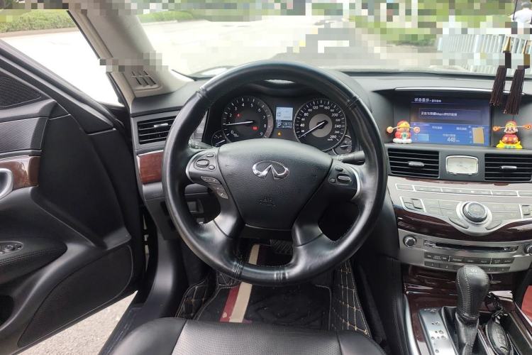 Used Infiniti Q70 2013 Q70L 2.5L Elegance Edition Steering Wheel