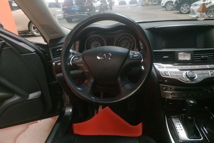 Used Infiniti Q70 2013 Q70L 2.5L Elegance Edition Steering Wheel