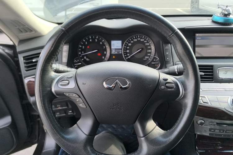 Used Infiniti Q70 2013 Q70L 2.5L Comfort Edition Steering Wheel