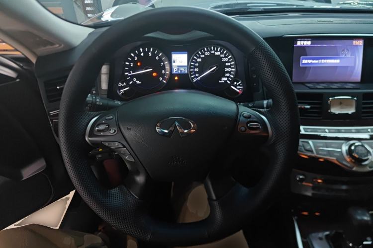 Used Infiniti Q70 2013 Q70L 2.5L Elegance Edition Steering Wheel