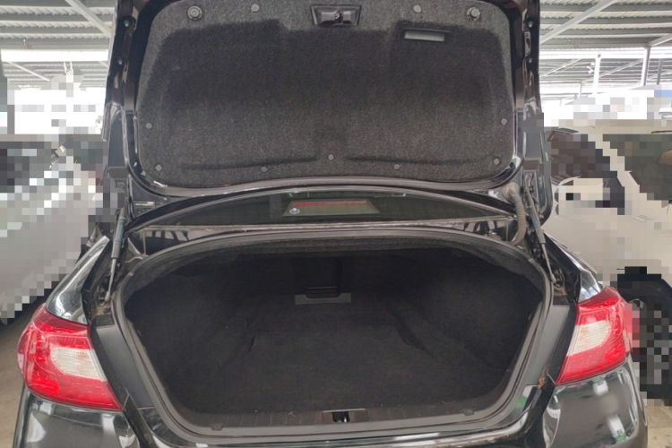 Used Infiniti Q70 2013 Q70L 2.5L Elegance Edition Trunk
