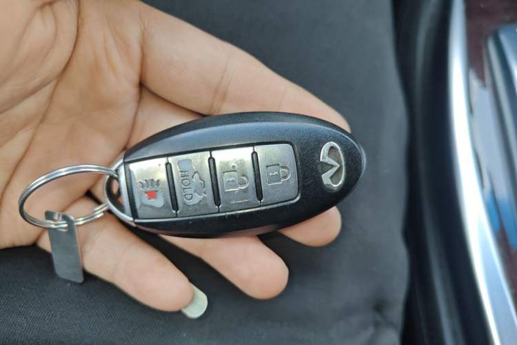 Used Infiniti Q70 2013 Q70L 2.5L Comfort Edition Vehicle Key