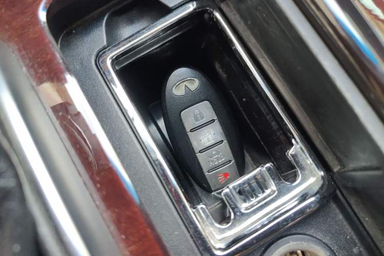 Used Infiniti Q70 2013 Q70L 2.5L Comfort Edition Vehicle Key