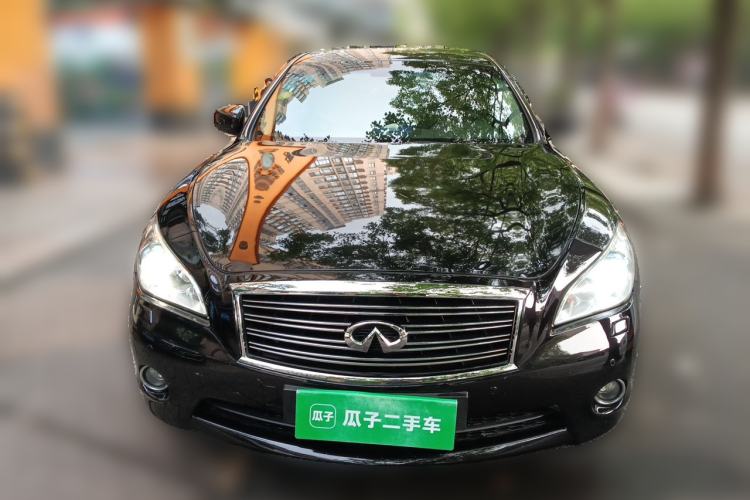 Used Infiniti Q70 2013 Q70L 2.5L Elegance Edition Front
