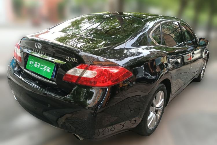 Used Infiniti Q70 2013 Q70L 2.5L Elegance Edition Rear Right 45 Deg
