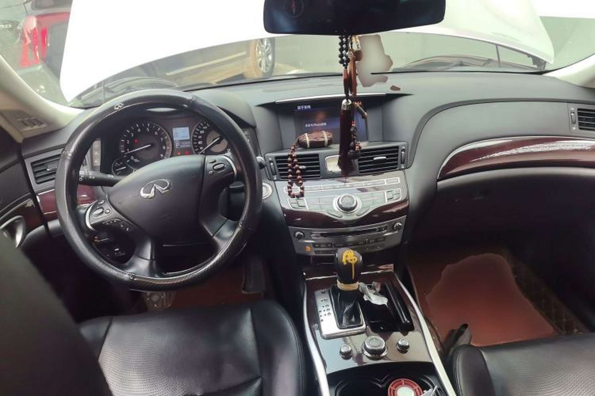 Used Infiniti Q70 2013 Q70L 2.5L Elegance Edition Center Console