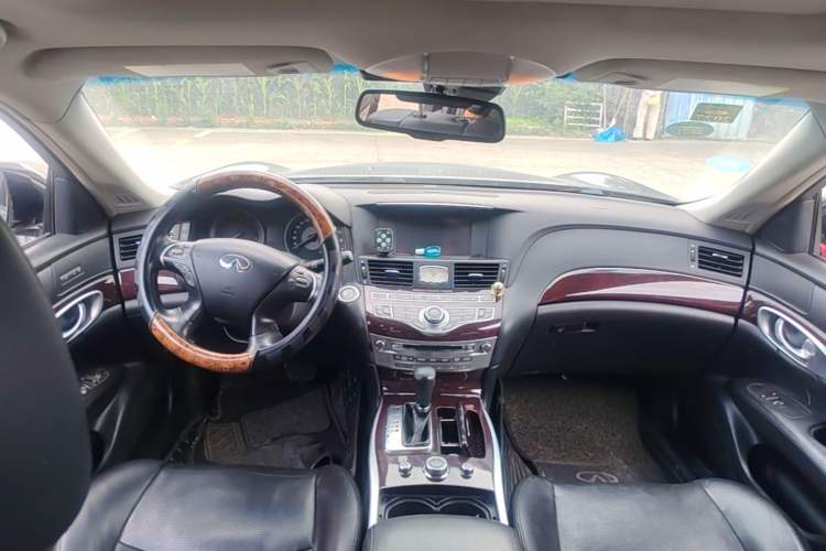 Used Infiniti Q70 2013 Q70L 2.5L Luxury Edition Center Console