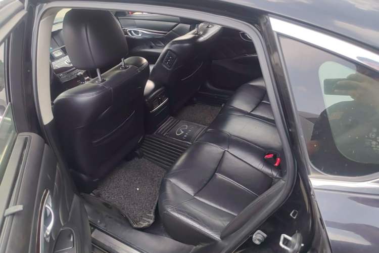 Used Infiniti Q70 2013 Q70L 2.5L Luxury Edition Left Rear Seat