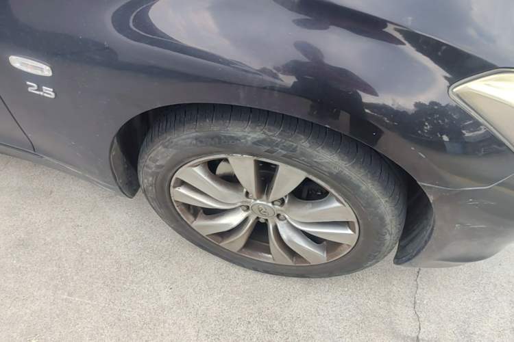 Used Infiniti Q70 2013 Q70L 2.5L Luxury Edition Right Front Wheel Hub