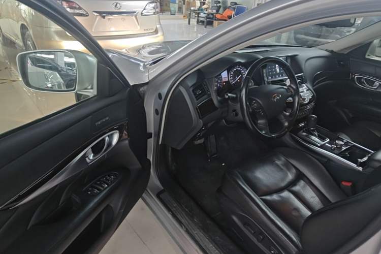 Used Infiniti Q70 2013 Q70L 2.5L Comfort Edition Driver Seat