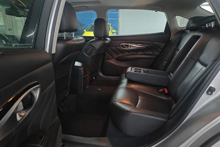 Used Infiniti Q70 2013 Q70L 2.5L Comfort Edition Left Rear Seat