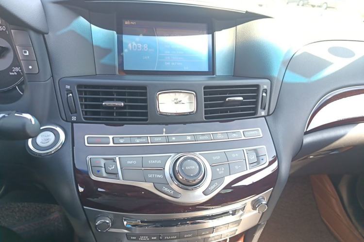 Used Infiniti Q70 2013 Q70L 2.5L Comfort Edition Audio And AC Panel