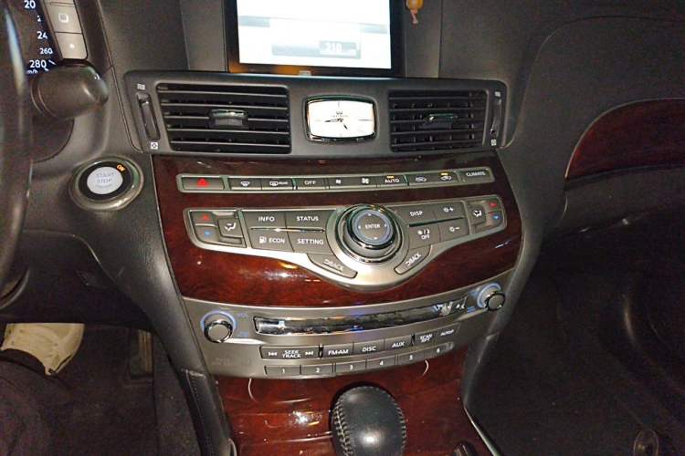 Used Infiniti Q70 2013 Q70L 2.5L Luxury Edition Audio And AC Panel
