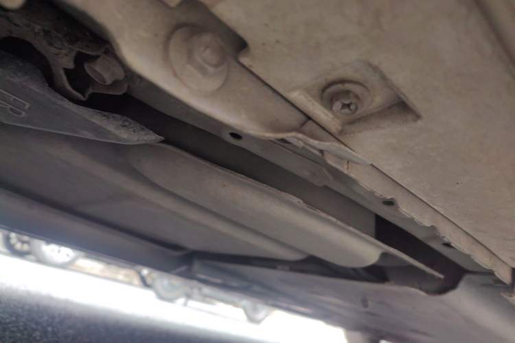 Used Infiniti Q70 2013 Q70L 2.5L Comfort Edition Chassis Rear Right