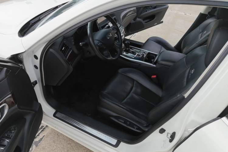 Used Infiniti Q70 2013 Q70L 2.5L Elegance Edition Driver Seat