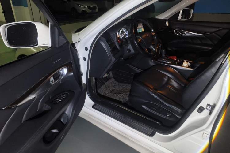 Used Infiniti Q70 2013 Q70L 2.5L Elegance Edition Driver Seat