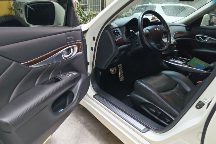 Used Infiniti Q70 2013 Q70L 2.5L Elegance Edition Driver Seat