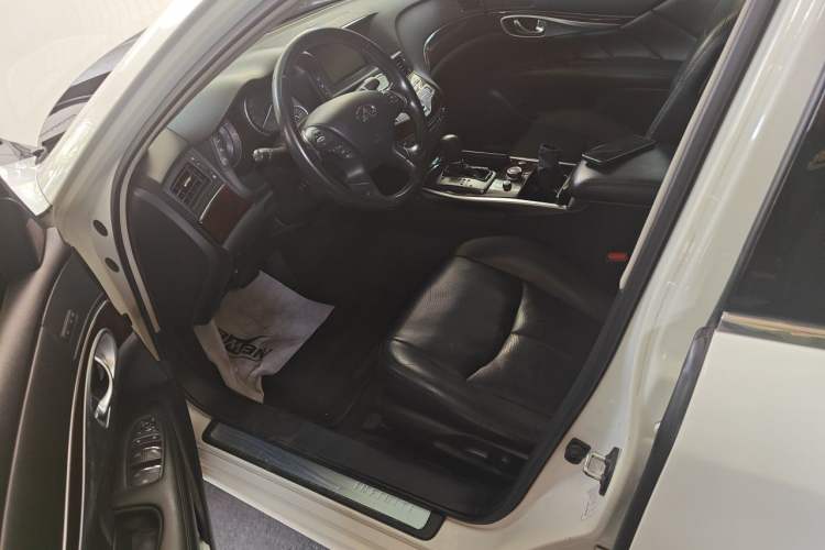 Used Infiniti Q70 2013 Q70L 2.5L Comfort Edition Driver Seat