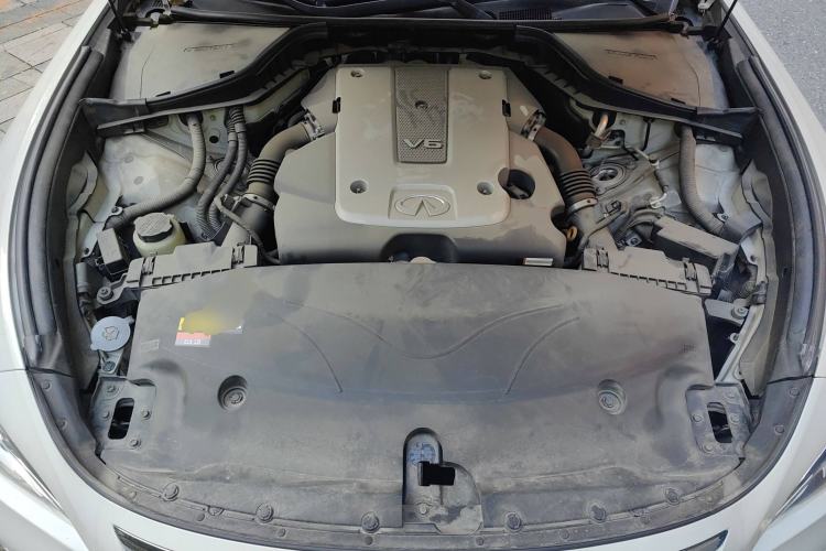 Used Infiniti Q70 2013 Q70L 2.5L Comfort Edition Engine Bay