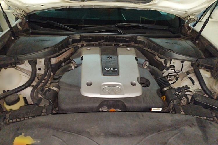 Used Infiniti Q70 2013 Q70L 2.5L Luxury Edition Engine Bay