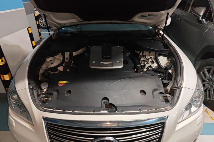 Used Infiniti Q70 2013 Q70L 2.5L Comfort Edition Engine Bay