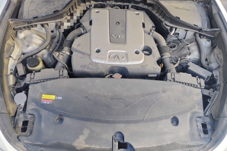 Used Infiniti Q70 2013 Q70L 2.5L Comfort Edition Engine Bay