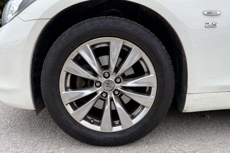Used Infiniti Q70 2013 Q70L 2.5L Comfort Edition Exterior 7