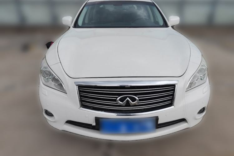 Used Infiniti Q70 2013 Q70L 2.5L Elegance Edition Front