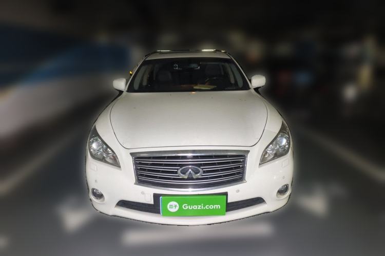Used Infiniti Q70 2013 Q70L 2.5L Elegance Edition Front