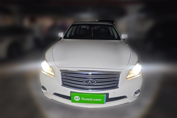 Used Infiniti Q70 2013 Q70L 2.5L Elegance Edition Front