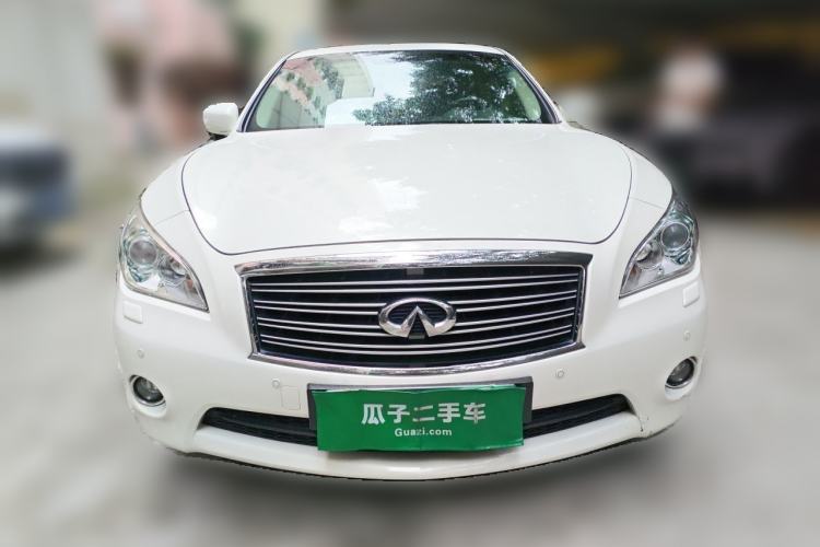 Used Infiniti Q70 2013 Q70L 2.5L Elegance Edition Front