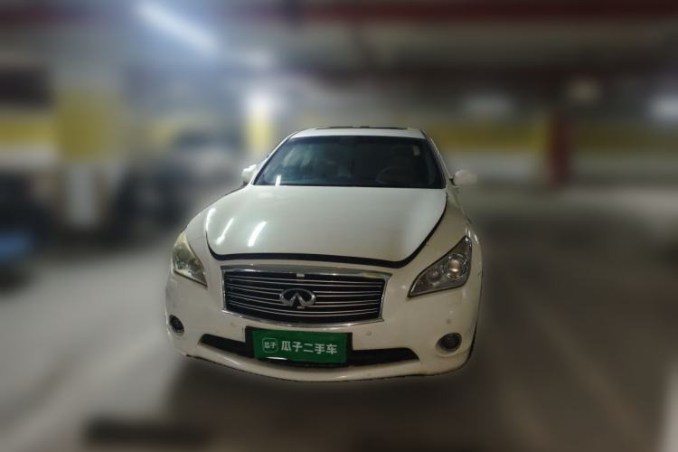 Used Infiniti Q70 2013 Q70L 2.5L Elegance Edition Front