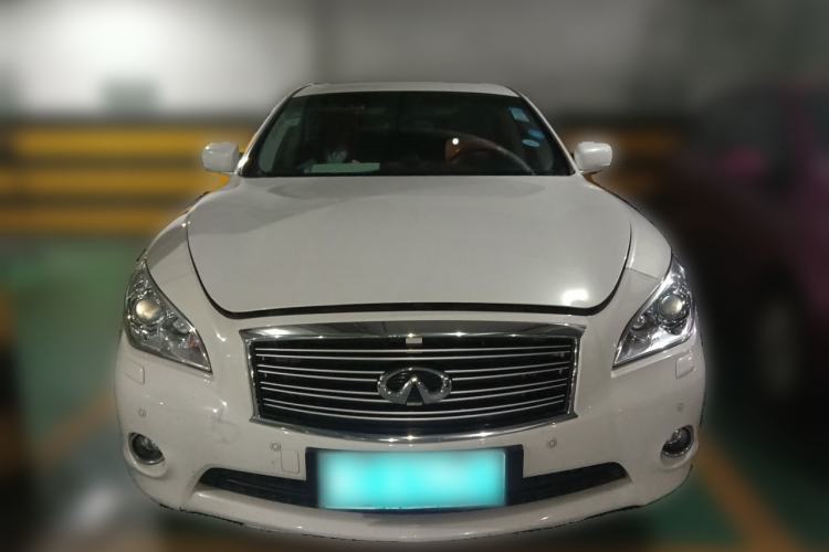 Used Infiniti Q70 2013 Q70L 2.5L Elegance Edition Front