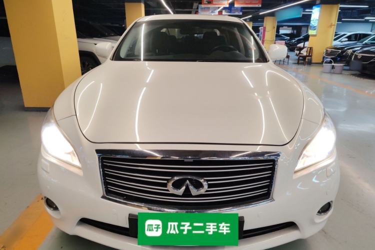 Used Infiniti Q70 2013 Q70L 2.5L Elegance Edition Front
